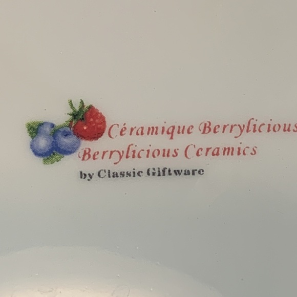 SALE!!!! Berry cream and sugar bowl with serving tray.     2 - Picture 8 of 15